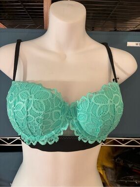Pink Victoria's Secret Turquoise Lace Push-Up Bra with Black Band